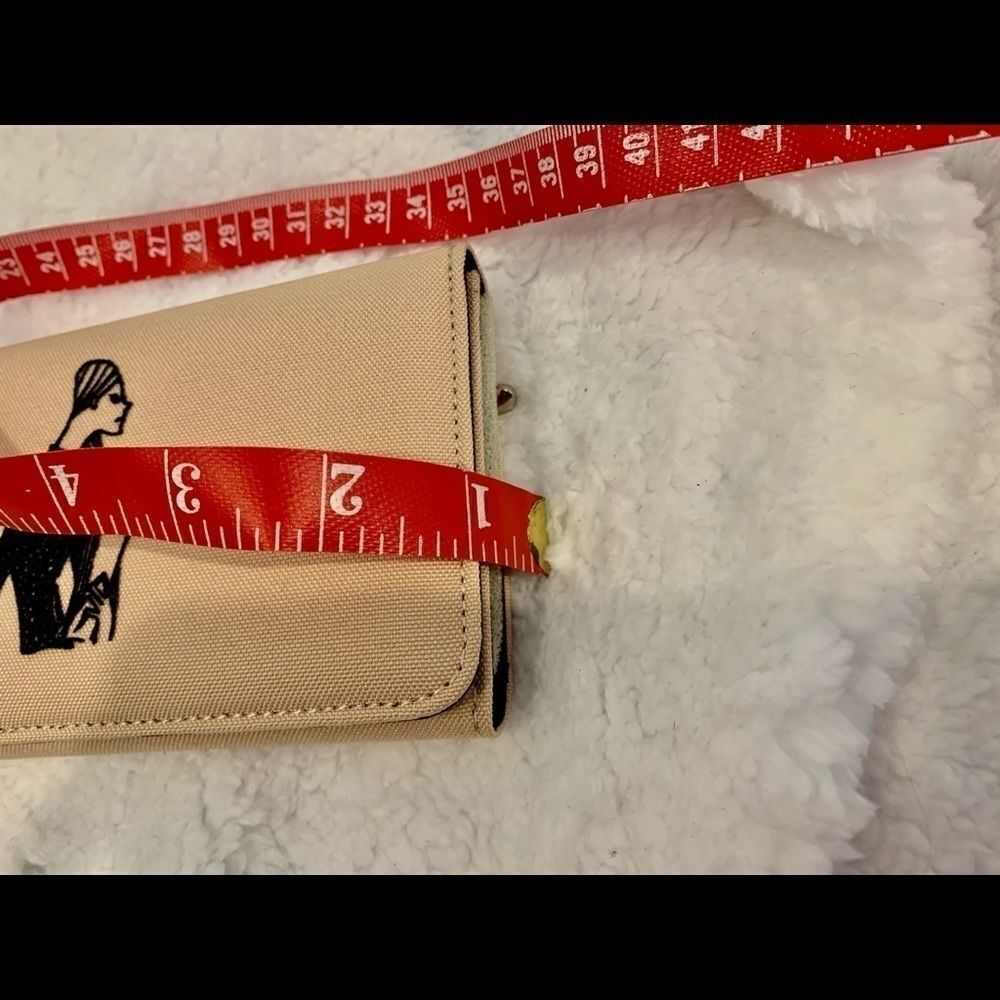 NWT Trifold Wallet - Picture 5 of 10